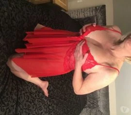 Female Escort — 2 / 3