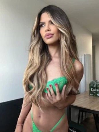 Maria Alice — 8 / 9