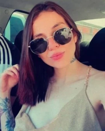 Hillary D’Ávila — 4 / 5