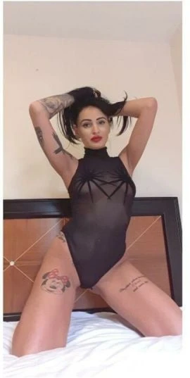Female Escort — 4 / 5
