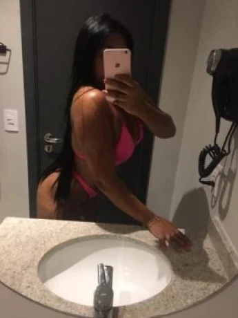 Natacha Oliver — 8 / 9