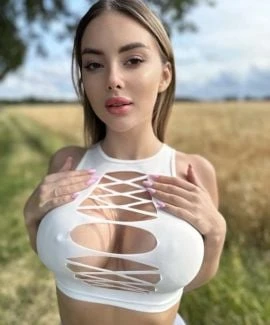 Lara — 4 / 8
