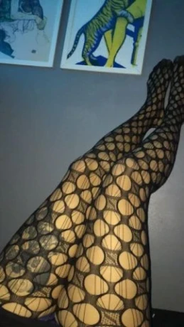 Cora Guerra — 2 / 9