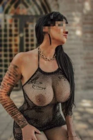 Maria Bonnes — 8 / 9