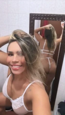 Gabi Nunes — 2 / 5