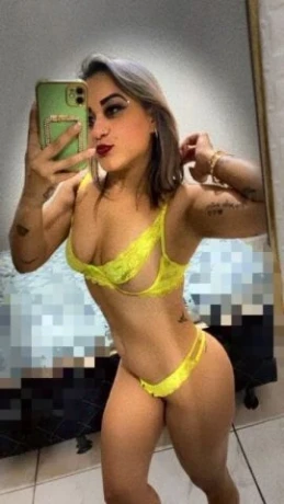 Naylla Mello — 3 / 5