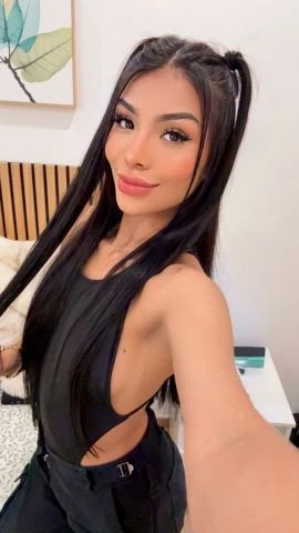 Jazmin — 8 / 9
