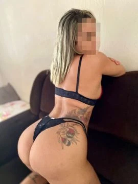 Tamara Mello — 3 / 5
