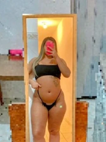 Alecsandra Santos — 5 / 9