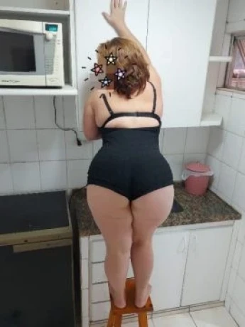 Letícia Brandão — 7 / 8