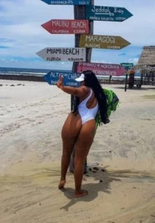 Thays Lemos — 7 / 8