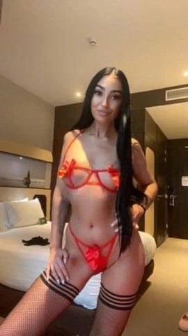 Vanessa — 4 / 6
