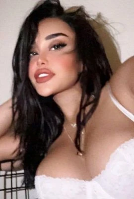Mayis, Escort, Istanbul