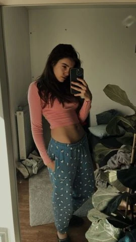 Lauriane — 3 / 9