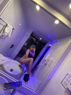 Aleyna — 5 / 9