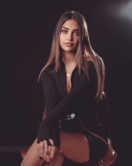 Adelin, Escort, Istanbul
