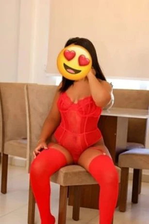 Karol Santos — 1 / 8