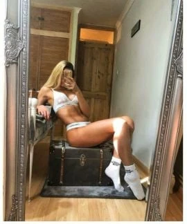 Female Escort — 7 / 9