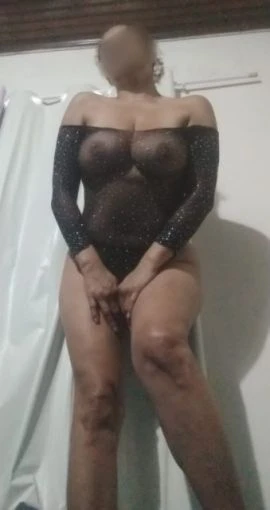 Jade Vasconcelos — 8 / 9
