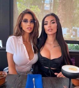 Natalie & Lora — 6 / 7
