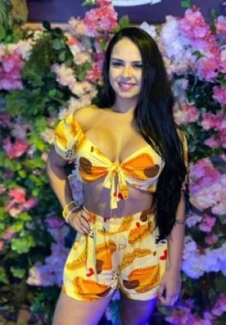 Raquel Moreira — 7 / 8