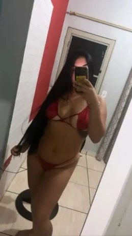 Monique Rafaella — 4 / 5