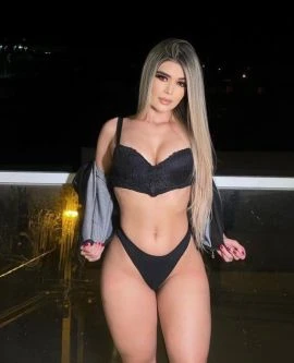 Emily — 2 / 6