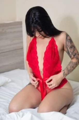 Stela Bueno — 3 / 5