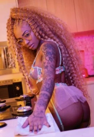 Naomy Duttra — 4 / 6