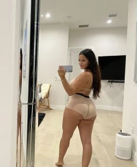 Vyviane — 2 / 6