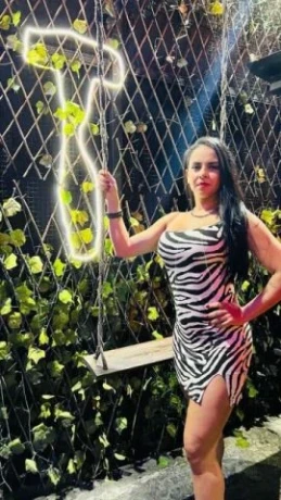 Raquel Moreira — 5 / 8