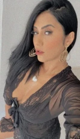 Hellen Vasconcelos — 3 / 5