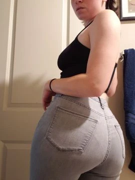 Aline Valerie — 2 / 4