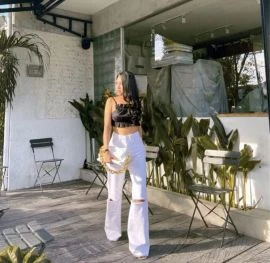 Felicia, Escort, Bali