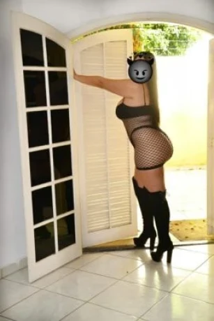Sabrina Lemos — 8 / 9