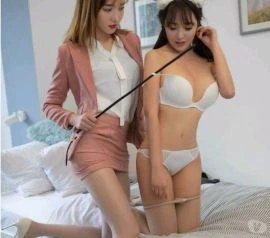 Female Escort — 3 / 5
