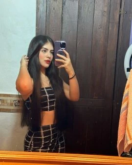 Amalie — 2 / 7