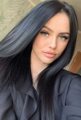 Arina — 6 / 9
