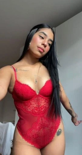 Daniela — 2 / 4