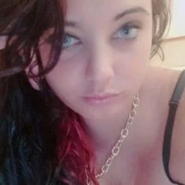 Ana Paula — 3 / 8