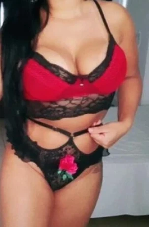 Anny Albuquerque — 2 / 5