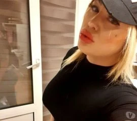 Female Escort — 5 / 9