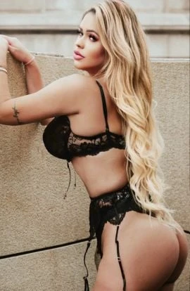 Amanda — 7 / 9