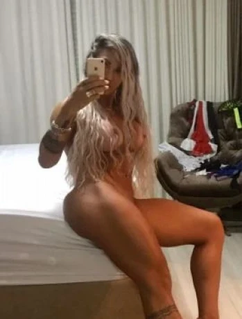 Amanda Almeida — 6 / 9