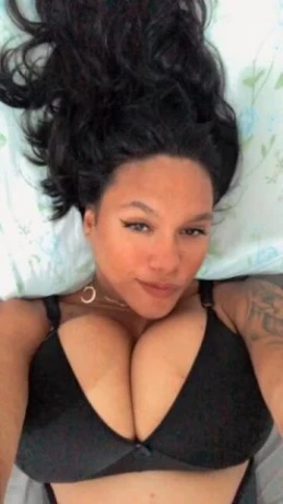 Camila Carvalho — 6 / 9