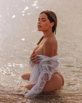Carol Brazilian, Escort, Prague