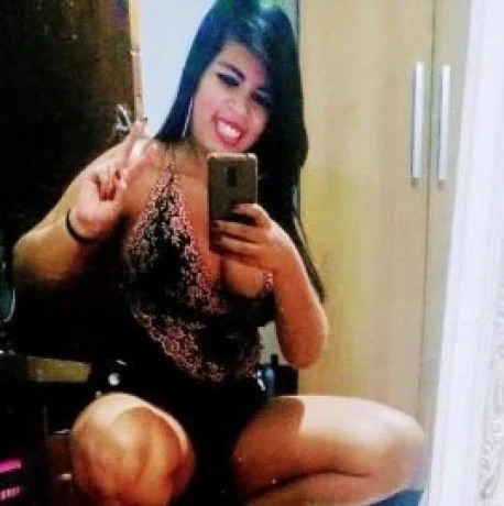 Nicolle Lopes — 2 / 4