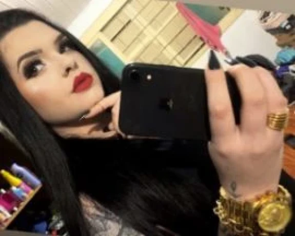 Aline Andrade — 4 / 5