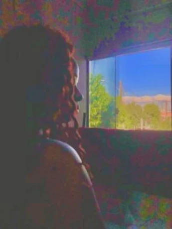 Iza D’Avila — 4 / 5