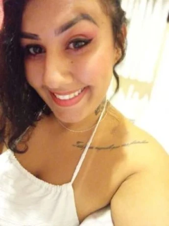 Eloá Saldanha — 4 / 5